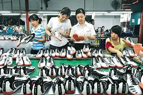 图片[1]-以假乱真一天净赚30多万 莆田鞋攻占抖音的暴力吸金法则-ww-万源库