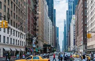 图片[1]-新手想要进入自媒体行业赚钱 如何选择适合自己的领域？-ww-万源库