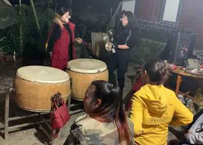 图片[2]-农村红白喜事表演暴利行业 成本大约一万元年收入五十万-ww-万源库